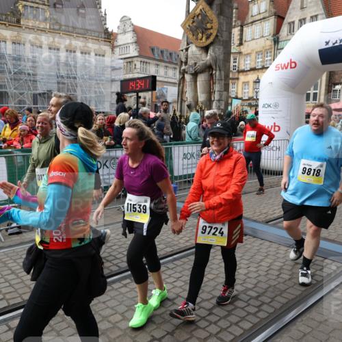 05.10.2025 - 20. swb-Marathon Bremen Yannick Fuchs http://msf.ph/oto/9252997 05.10.2025 11:14:30 Ziel 9695, 9724, 9756, 9818, 9819, 10114, 10115, 10201, 10832, 11135, 11539, 11555 meine-sportfotos.de