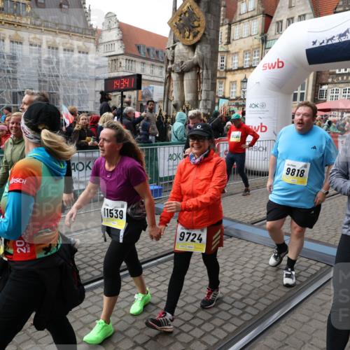 05.10.2025 - 20. swb-Marathon Bremen Yannick Fuchs http://msf.ph/oto/9253006 05.10.2025 11:14:30 Ziel 9695, 9724, 9756, 9818, 9819, 10114, 10115, 10201, 10832, 11135, 11539, 11555 meine-sportfotos.de