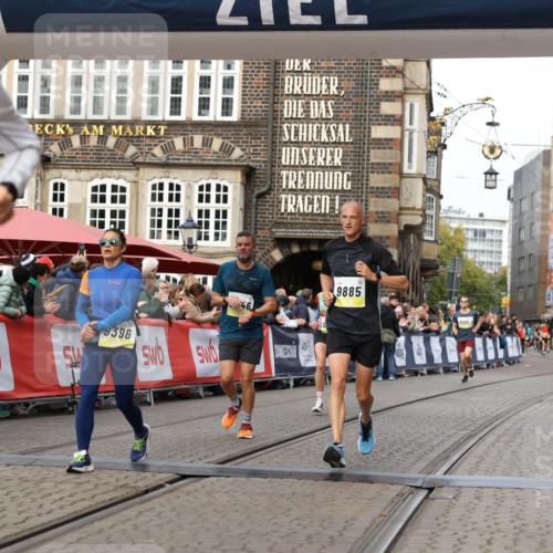 05.10.2025 - 20. swb-Marathon Bremen Yannick Fuchs http://msf.ph/oto/9253022 05.10.2025 10:45:29 Ziel 9290, 9396, 9885, 9963, 10447, 10634, 10898, 11346 meine-sportfotos.de