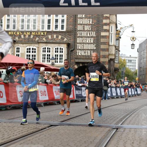 05.10.2025 - 20. swb-Marathon Bremen Yannick Fuchs http://msf.ph/oto/9253043 05.10.2025 10:45:30 Ziel 9290, 9396, 9885, 9963, 10447, 10634, 10898, 11346, 11403 meine-sportfotos.de