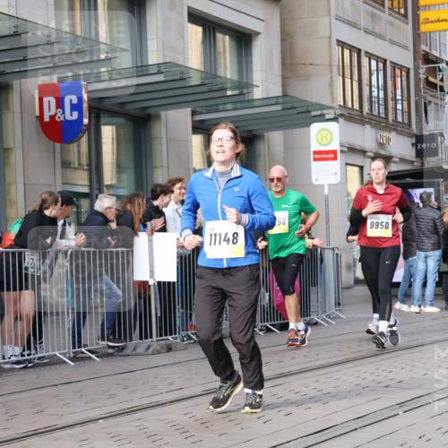 05.10.2025 - 20. swb-Marathon Bremen Strokosch-Dieckow http://msf.ph/oto/9253139 05.10.2025 10:55:42 Ziel 7147, 9521, 9541, 9811, 9855, 9871, 9950, 9968, 10006, 10009, 10015, 10394, 10610, 10641, 10654, 10664, 10675, 10758, 10921, 10959, 10989, 11052, 11095, 11148, 11366, 11439, 11620, 11626, 11630, 11693, 11741, 7147, 9521, 9541, 9811, 9855, 9871, 9950, 9968, 10006, 10009, 10015, 10394, 10610, 10641, 10654, 10664, 10675, 10758, 10921, 10959, 10989, 11052, 11095, 11148, 11366, 11620, 11630, 11693 meine-sportfotos.de