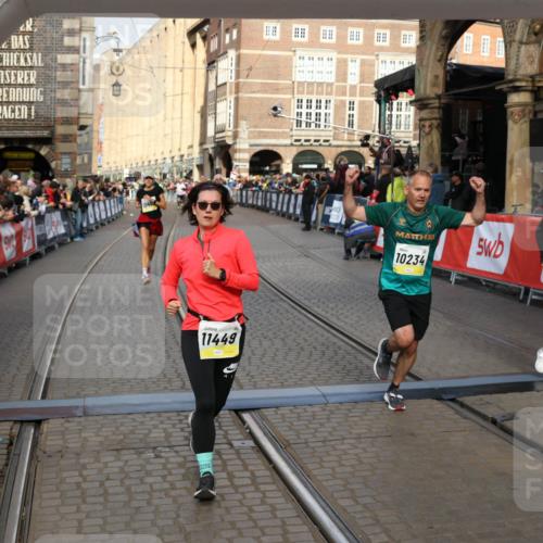 05.10.2025 - 20. swb-Marathon Bremen Yannick Fuchs http://msf.ph/oto/9253153 05.10.2025 10:54:23 Ziel 9402, 9574, 9900, 9935, 10234, 10402, 10533, 11203, 11449 meine-sportfotos.de