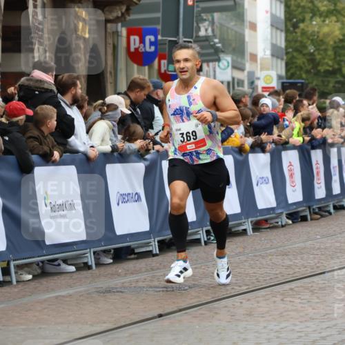 05.10.2025 - 20. swb-Marathon Bremen Strokosch-Dieckow http://msf.ph/oto/9253163 05.10.2025 12:51:19 Ziel 218, 369, 1339, 5625 meine-sportfotos.de