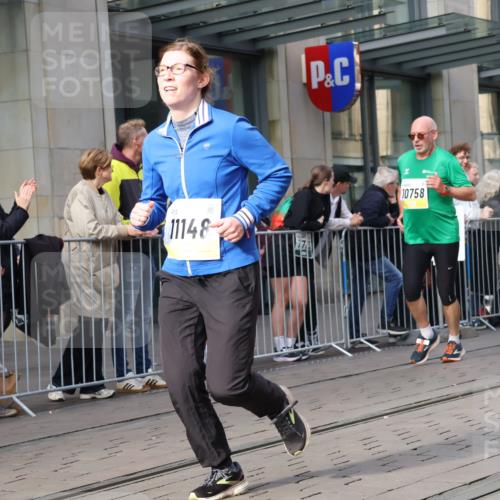 05.10.2025 - 20. swb-Marathon Bremen Strokosch-Dieckow http://msf.ph/oto/9253180 05.10.2025 10:55:43 Ziel 7147, 9258, 9541, 9811, 9855, 9871, 9950, 9968, 10006, 10009, 10015, 10394, 10610, 10641, 10654, 10664, 10675, 10758, 10921, 10959, 10989, 10992, 11052, 11095, 11148, 11364, 11366, 11439, 11620, 11626, 11630, 11693, 11741, 7147, 9258, 9541, 9811, 9855, 9871, 9950, 9968, 10006, 10009, 10015, 10394, 10610, 10641, 10654, 10664, 10675, 10758, 10921, 10959, 10989, 10992, 11052, 11095, 11148, 11364, 11366, 11620, 11630, 11693 meine-sportfotos.de