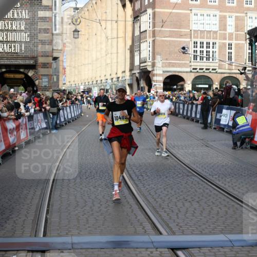 05.10.2025 - 20. swb-Marathon Bremen Yannick Fuchs http://msf.ph/oto/9253256 05.10.2025 10:54:24 Ziel 9402, 9574, 9900, 9935, 10234, 10402, 10533, 10915, 11203, 11449 meine-sportfotos.de