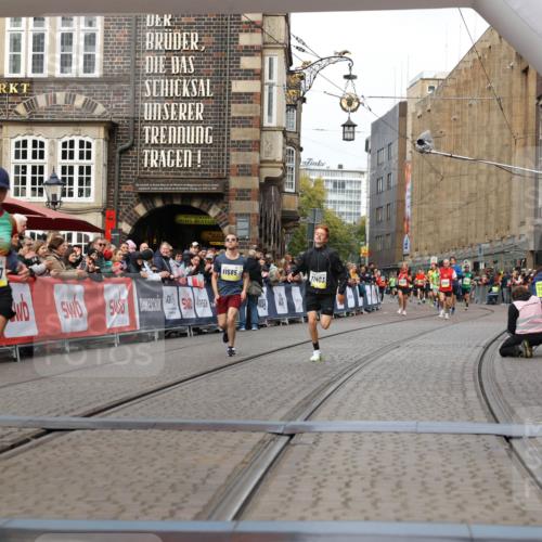 05.10.2025 - 20. swb-Marathon Bremen Yannick Fuchs http://msf.ph/oto/9253279 05.10.2025 10:45:32 Ziel 9396, 9885, 9963, 10447, 10634, 11346, 11403, 11585 meine-sportfotos.de