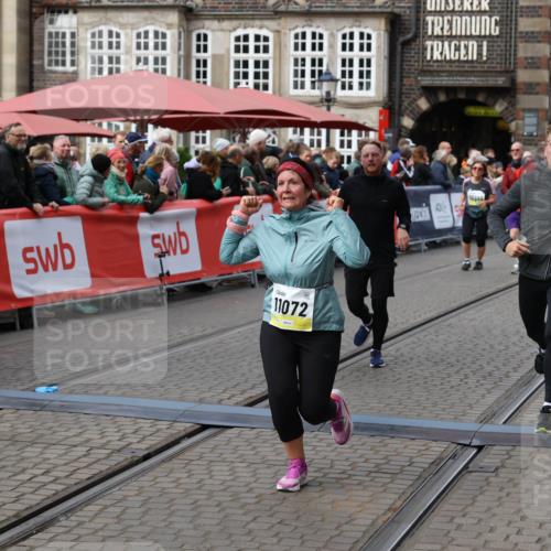 05.10.2025 - 20. swb-Marathon Bremen Yannick Fuchs http://msf.ph/oto/9253329 05.10.2025 11:14:38 Ziel 9756, 10292, 11072, 11139 meine-sportfotos.de