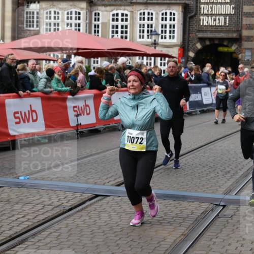 05.10.2025 - 20. swb-Marathon Bremen Yannick Fuchs http://msf.ph/oto/9253333 05.10.2025 11:14:38 Ziel 9756, 10292, 11072, 11139 meine-sportfotos.de