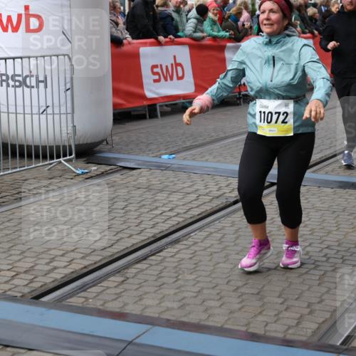 05.10.2025 - 20. swb-Marathon Bremen Yannick Fuchs http://msf.ph/oto/9253342 05.10.2025 11:14:38 Ziel 9756, 10292, 11072, 11139 meine-sportfotos.de