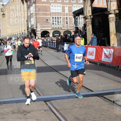 05.10.2025 - 20. swb-Marathon Bremen Yannick Fuchs http://msf.ph/oto/9253363 05.10.2025 10:54:30 Ziel 9407, 10097, 10402, 10915, 11040, 11271 meine-sportfotos.de