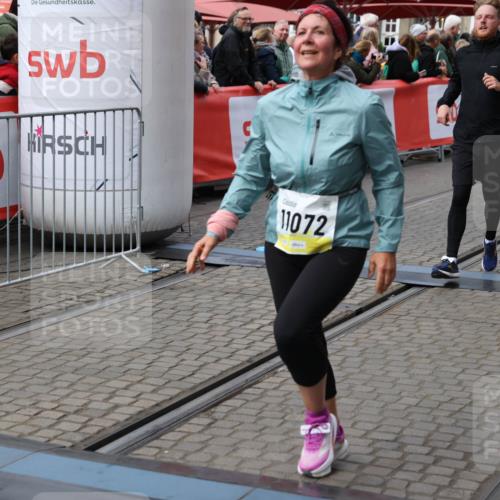 05.10.2025 - 20. swb-Marathon Bremen Yannick Fuchs http://msf.ph/oto/9253375 05.10.2025 11:14:38 Ziel 9756, 10292, 11072, 11139 meine-sportfotos.de