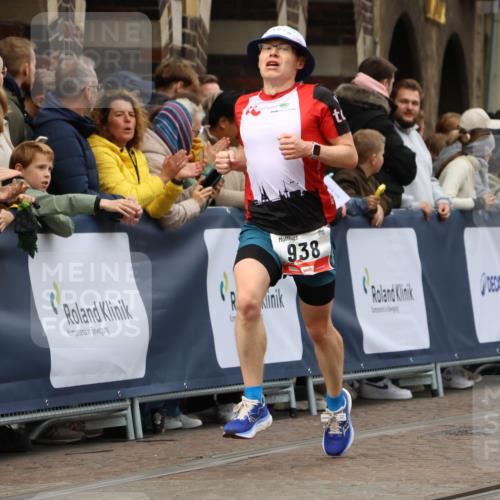 05.10.2025 - 20. swb-Marathon Bremen Strokosch-Dieckow http://msf.ph/oto/9253421 05.10.2025 12:51:31 Ziel 938, 1494, 1814, 1913, 8099 meine-sportfotos.de