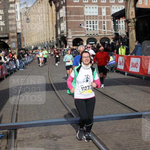 05.10.2025 - 20. swb-Marathon Bremen Yannick Fuchs http://msf.ph/oto/9253426 05.10.2025 10:54:33 Ziel 9392, 9407, 9633, 10032, 10097, 10810, 10915, 11040, 11271 meine-sportfotos.de