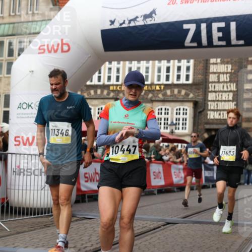 05.10.2025 - 20. swb-Marathon Bremen Yannick Fuchs http://msf.ph/oto/9253437 05.10.2025 10:45:34 Ziel 9396, 9885, 10447, 10634, 11346, 11403, 11585 meine-sportfotos.de