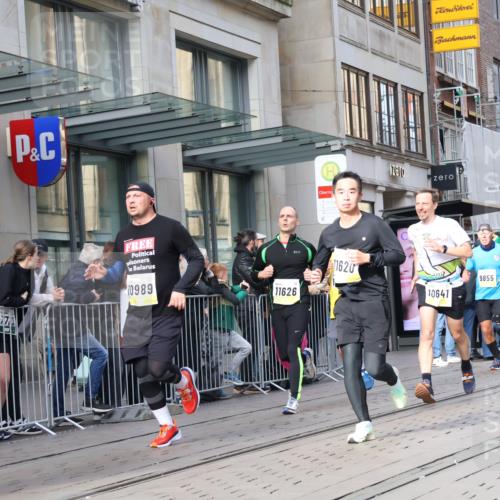 05.10.2025 - 20. swb-Marathon Bremen Strokosch-Dieckow http://msf.ph/oto/9253454 05.10.2025 10:55:50 Ziel 9258, 9541, 9811, 9855, 9950, 9968, 10006, 10009, 10015, 10028, 10191, 10196, 10394, 10424, 10590, 10641, 10664, 10675, 10758, 10921, 10959, 10989, 10992, 11095, 11148, 11364, 11366, 11554, 11620, 11626, 11630, 11662, 11693, 11741, 9258, 9541, 9811, 9855, 9950, 9968, 10006, 10009, 10015, 10028, 10191, 10196, 10394, 10424, 10590, 10641, 10664, 10675, 10758, 10921, 10959, 10989, 10992, 11095, 11148, 11364, 11366, 11554, 11620, 11630, 11662, 11693 meine-sportfotos.de