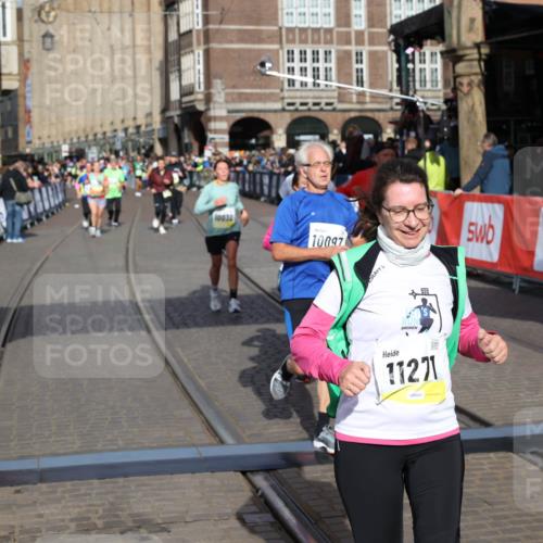 05.10.2025 - 20. swb-Marathon Bremen Yannick Fuchs http://msf.ph/oto/9253468 05.10.2025 10:54:33 Ziel 9392, 9407, 9633, 10032, 10097, 10810, 10915, 11040, 11271 meine-sportfotos.de