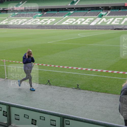 05.10.2025 - 20. swb-Marathon Bremen Michael Burmester http://msf.ph/oto/9253475 05.10.2025 10:42:11 Laufen im Stadion 7069, 8533, 8865, 9212, 9276, 9519, 9632, 9648, 9649, 9798, 9815, 9836, 9837, 9907, 9945, 9972, 9982, 9999, 10031, 10082, 10087, 10125, 10129, 10132, 10134, 10148, 10189, 10214, 10223, 10239, 10248, 10264, 10333, 10365, 10366, 10415, 10499, 10522, 10684, 10706, 10722, 10815, 10824, 10937, 10943, 10998, 11037, 11056, 11097, 11126, 11142, 11172, 11206, 11232, 11379, 11395, 11405, 11437, 11473, 11584, 11634, 9274, 9357, 11261 meine-sportfotos.de