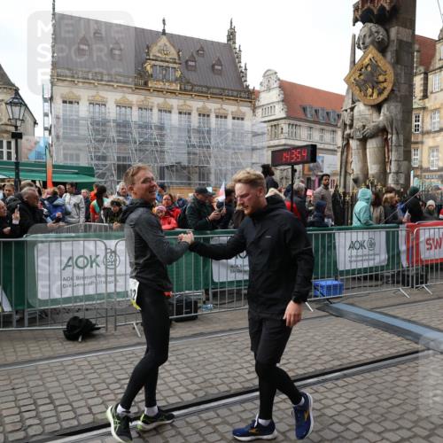 05.10.2025 - 20. swb-Marathon Bremen Yannick Fuchs http://msf.ph/oto/9253566 05.10.2025 11:14:43 Ziel 9861, 9970, 10292, 10722, 11072, 11139, 11473 meine-sportfotos.de