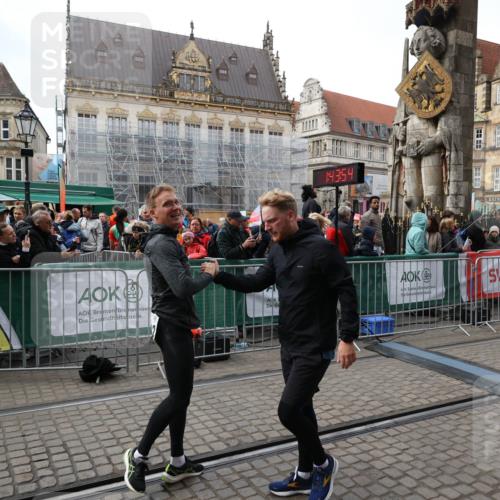 05.10.2025 - 20. swb-Marathon Bremen Yannick Fuchs http://msf.ph/oto/9253580 05.10.2025 11:14:43 Ziel 9861, 9970, 10292, 10722, 11072, 11139, 11473 meine-sportfotos.de