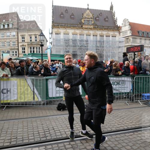05.10.2025 - 20. swb-Marathon Bremen Yannick Fuchs http://msf.ph/oto/9253620 05.10.2025 11:14:44 Ziel 9861, 9970, 10292, 10722, 11072, 11139, 11473 meine-sportfotos.de