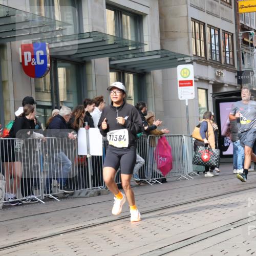 05.10.2025 - 20. swb-Marathon Bremen Strokosch-Dieckow http://msf.ph/oto/9253656 05.10.2025 10:55:58 Ziel 9258, 9424, 9783, 9790, 9811, 9855, 9932, 9968, 10005, 10006, 10009, 10028, 10179, 10191, 10196, 10387, 10424, 10546, 10590, 10648, 10664, 10989, 10992, 11095, 11253, 11364, 11366, 11554, 11571, 11620, 11630, 11662, 11693, 11723, 11741, 9258, 9424, 9783, 9790, 9811, 9855, 9932, 9968, 10005, 10006, 10009, 10028, 10179, 10191, 10196, 10387, 10424, 10546, 10590, 10648, 10664, 10989, 10992, 11095, 11253, 11364, 11366, 11554, 11571, 11620, 11630, 11662, 11693 meine-sportfotos.de