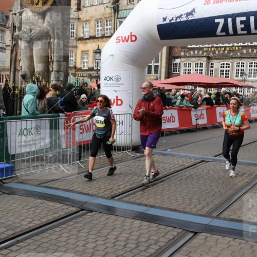 05.10.2025 - 20. swb-Marathon Bremen Yannick Fuchs http://msf.ph/oto/9253721 05.10.2025 11:14:45 Ziel 9861, 9970, 10722, 11139, 11473 meine-sportfotos.de