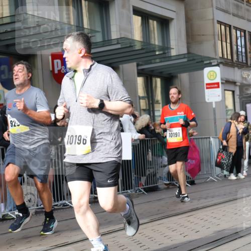 05.10.2025 - 20. swb-Marathon Bremen Strokosch-Dieckow http://msf.ph/oto/9253739 05.10.2025 10:56:00 Ziel 9258, 9424, 9783, 9790, 9811, 9855, 9932, 9968, 10005, 10006, 10009, 10028, 10179, 10191, 10196, 10387, 10424, 10546, 10590, 10648, 10989, 10992, 11095, 11100, 11253, 11364, 11366, 11554, 11571, 11620, 11630, 11662, 11693, 11723, 11741, 9258, 9424, 9783, 9790, 9811, 9855, 9932, 9968, 10005, 10006, 10009, 10028, 10179, 10191, 10196, 10387, 10424, 10546, 10590, 10648, 10989, 10992, 11095, 11100, 11253, 11364, 11366, 11554, 11571, 11620, 11630, 11662, 11693 meine-sportfotos.de
