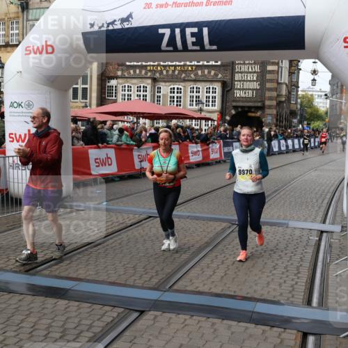 05.10.2025 - 20. swb-Marathon Bremen Yannick Fuchs http://msf.ph/oto/9253752 05.10.2025 11:14:45 Ziel 9861, 9970, 10722, 11139, 11473 meine-sportfotos.de