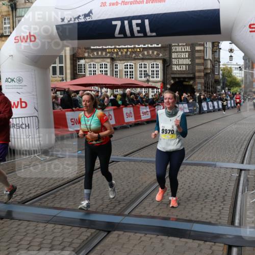 05.10.2025 - 20. swb-Marathon Bremen Yannick Fuchs http://msf.ph/oto/9253807 05.10.2025 11:14:46 Ziel 9861, 9970, 10722, 11473 meine-sportfotos.de