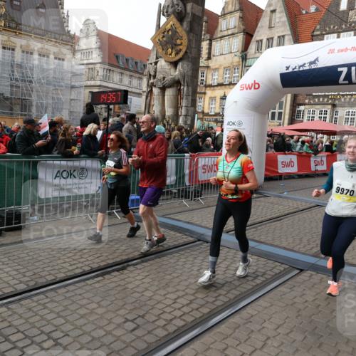 05.10.2025 - 20. swb-Marathon Bremen Yannick Fuchs http://msf.ph/oto/9253851 05.10.2025 11:14:46 Ziel 9861, 9970, 10722, 11473 meine-sportfotos.de