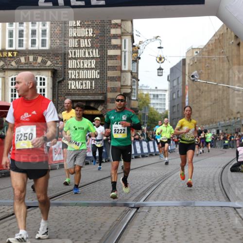05.10.2025 - 20. swb-Marathon Bremen Yannick Fuchs http://msf.ph/oto/9253885 05.10.2025 10:45:46 Ziel 8000, 9200, 9222, 9250, 9709, 10053, 10639, 10682, 10792, 11678, 11745 meine-sportfotos.de