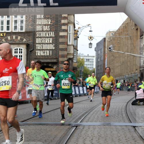 05.10.2025 - 20. swb-Marathon Bremen Yannick Fuchs http://msf.ph/oto/9253922 05.10.2025 10:45:46 Ziel 8000, 9200, 9222, 9250, 9709, 10053, 10639, 10682, 10792, 11678, 11745 meine-sportfotos.de