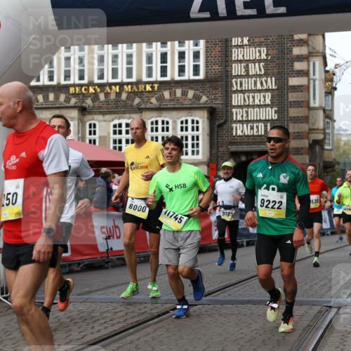 05.10.2025 - 20. swb-Marathon Bremen Yannick Fuchs http://msf.ph/oto/9253980 05.10.2025 10:45:47 Ziel 8000, 9200, 9222, 9250, 9709, 10053, 10639, 10682, 10792, 11678, 11745 meine-sportfotos.de