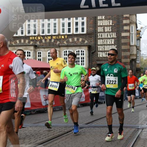 05.10.2025 - 20. swb-Marathon Bremen Yannick Fuchs http://msf.ph/oto/9254006 05.10.2025 10:45:47 Ziel 8000, 9200, 9222, 9250, 9709, 10053, 10639, 10682, 10792, 11678, 11745 meine-sportfotos.de
