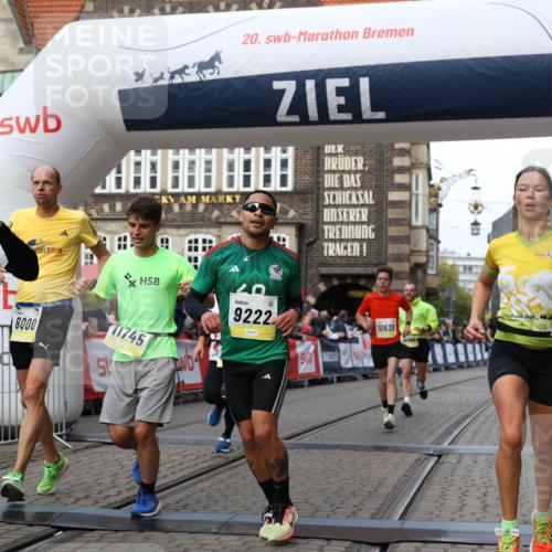 05.10.2025 - 20. swb-Marathon Bremen Yannick Fuchs http://msf.ph/oto/9254070 05.10.2025 10:45:48 Ziel 28, 8000, 9200, 9222, 9250, 9709, 10053, 10639, 10682, 10792, 11678, 11745 meine-sportfotos.de