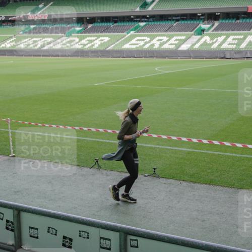 05.10.2025 - 20. swb-Marathon Bremen Michael Burmester http://msf.ph/oto/9254097 05.10.2025 10:42:36 Laufen im Stadion 7069, 8225, 8865, 9212, 9276, 9288, 9410, 9476, 9481, 9519, 9557, 9648, 9664, 9680, 9734, 9798, 9815, 9826, 9945, 9972, 9999, 10031, 10074, 10082, 10087, 10189, 10239, 10245, 10248, 10264, 10365, 10366, 10396, 10412, 10415, 10417, 10463, 10499, 10684, 10824, 10860, 10861, 10943, 11030, 11056, 11073, 11097, 11112, 11126, 11142, 11170, 11172, 11206, 11395, 11584, 11634, 8533, 9632, 9836, 9837, 9982, 10125, 10148, 10214, 10333, 10706, 10937, 10998 meine-sportfotos.de