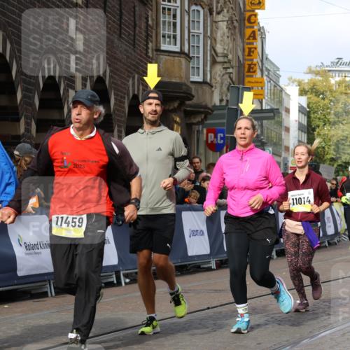 05.10.2025 - 20. swb-Marathon Bremen Strokosch-Dieckow http://msf.ph/oto/9254122 05.10.2025 11:02:06 Ziel 9324, 9363, 9426, 9686, 10301, 10508, 10855, 10879, 10887, 11014, 11454, 11459 meine-sportfotos.de