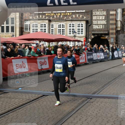 05.10.2025 - 20. swb-Marathon Bremen Yannick Fuchs http://msf.ph/oto/9254164 05.10.2025 11:14:57 Ziel 9303, 10602, 11448, 11557 meine-sportfotos.de
