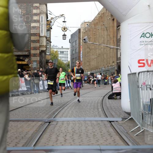 05.10.2025 - 20. swb-Marathon Bremen Yannick Fuchs http://msf.ph/oto/9254214 05.10.2025 10:45:52 Ziel 28, 8000, 9200, 9222, 9709, 9960, 10350, 10639, 10792, 10823, 11678, 11745 meine-sportfotos.de