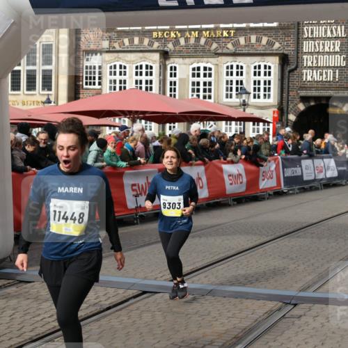 05.10.2025 - 20. swb-Marathon Bremen Yannick Fuchs http://msf.ph/oto/9254231 05.10.2025 11:14:58 Ziel 9303, 10602, 11448, 11557 meine-sportfotos.de