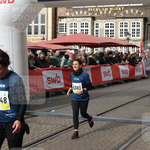 05.10.2025 - 20. swb-Marathon Bremen Yannick Fuchs http://msf.ph/oto/9254263 05.10.2025 11:14:58 Ziel 9303, 10602, 11448, 11557 meine-sportfotos.de