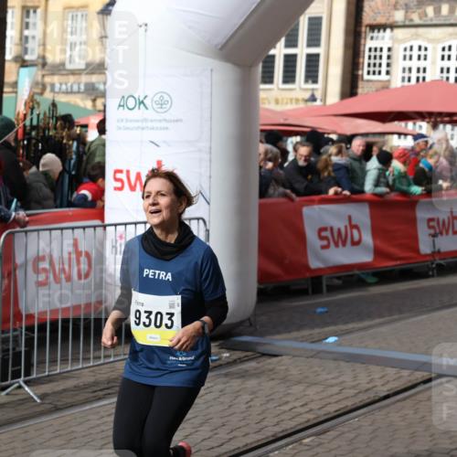 05.10.2025 - 20. swb-Marathon Bremen Yannick Fuchs http://msf.ph/oto/9254315 05.10.2025 11:15:00 Ziel 9303, 10602, 11345, 11448, 11557, 11607 meine-sportfotos.de