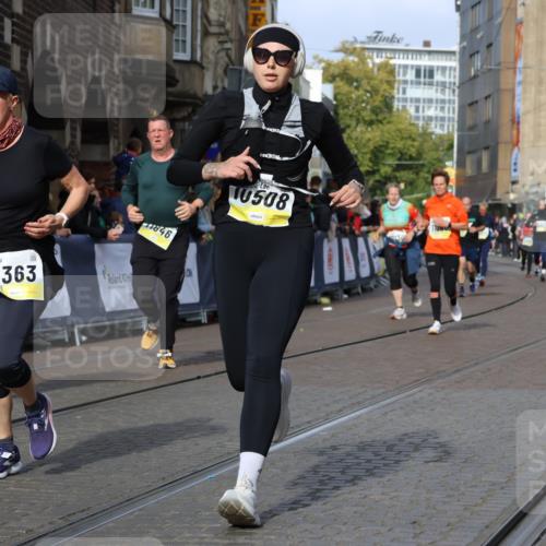 05.10.2025 - 20. swb-Marathon Bremen Strokosch-Dieckow http://msf.ph/oto/9254318 05.10.2025 11:02:11 Ziel 9363, 10130, 10508, 11014, 11340, 11454, 11646 meine-sportfotos.de
