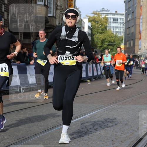 05.10.2025 - 20. swb-Marathon Bremen Strokosch-Dieckow http://msf.ph/oto/9254339 05.10.2025 11:02:11 Ziel 9363, 10130, 10508, 11014, 11340, 11454, 11646 meine-sportfotos.de