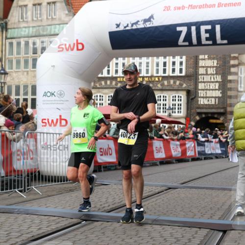 05.10.2025 - 20. swb-Marathon Bremen Yannick Fuchs http://msf.ph/oto/9254352 05.10.2025 10:45:56 Ziel 28, 9285, 9960, 10350, 10792, 10823 meine-sportfotos.de