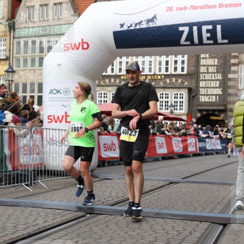 05.10.2025 - 20. swb-Marathon Bremen Yannick Fuchs http://msf.ph/oto/9254361 05.10.2025 10:45:56 Ziel 28, 9285, 9960, 10350, 10792, 10823 meine-sportfotos.de