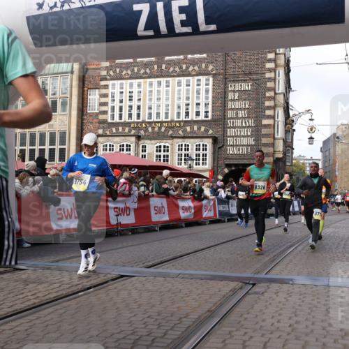 05.10.2025 - 20. swb-Marathon Bremen Yannick Fuchs http://msf.ph/oto/9254479 05.10.2025 10:54:53 Ziel 8326, 9282, 9295, 9436, 9591, 9754, 9776, 10007, 10487, 10770, 11163, 11276 meine-sportfotos.de