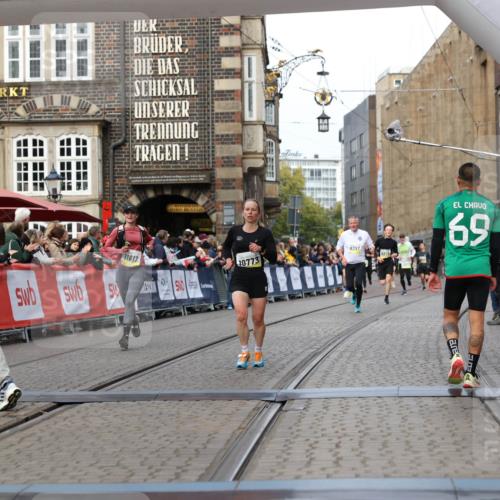 05.10.2025 - 20. swb-Marathon Bremen Yannick Fuchs http://msf.ph/oto/9254507 05.10.2025 10:46:01 Ziel 9285, 9960, 10773, 11617 meine-sportfotos.de