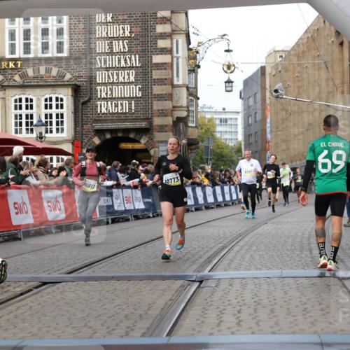 05.10.2025 - 20. swb-Marathon Bremen Yannick Fuchs http://msf.ph/oto/9254527 05.10.2025 10:46:01 Ziel 9285, 9960, 10773, 11617 meine-sportfotos.de