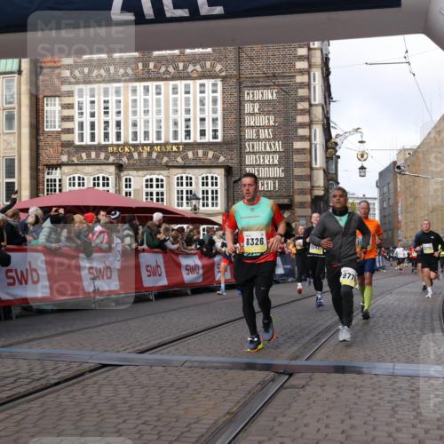 05.10.2025 - 20. swb-Marathon Bremen Yannick Fuchs http://msf.ph/oto/9254547 05.10.2025 10:54:54 Ziel 8326, 9282, 9295, 9436, 9591, 9754, 9776, 10007, 10232, 10233, 10487, 10770, 11163, 11276 meine-sportfotos.de